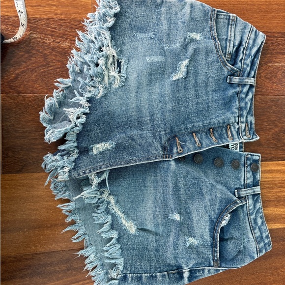 Pants - Frayed Hem Denim Shorts